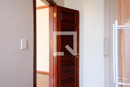 Casa à venda com 420m², 5 quartos e 4 vagasQuarto 3