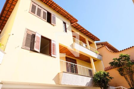 Casa à venda com 420m², 5 quartos e 4 vagasFachada