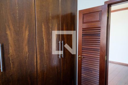 Casa à venda com 420m², 5 quartos e 4 vagasQuarto 5