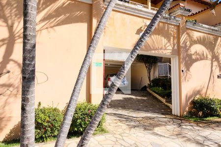Casa à venda com 420m², 5 quartos e 4 vagasFachada