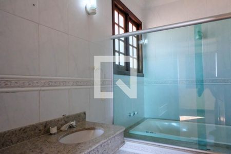 Casa à venda com 420m², 5 quartos e 4 vagasBanheiro 2