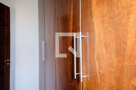 Casa à venda com 420m², 5 quartos e 4 vagasQuarto 3