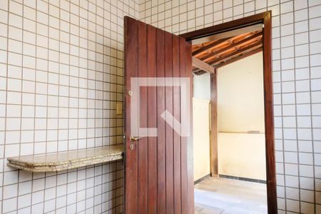 Casa à venda com 420m², 5 quartos e 4 vagasÁrea de Serviço