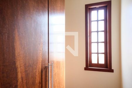 Casa à venda com 420m², 5 quartos e 4 vagasQuarto 3