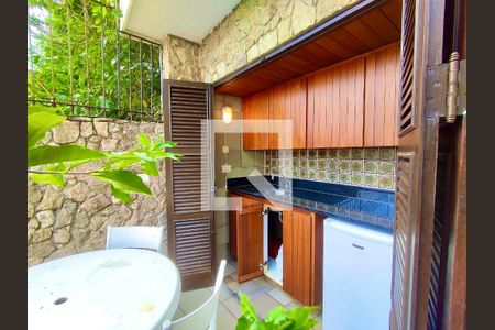 Casa à venda com 354m², 4 quartos e 2 vagas Casa à venda com 354m², 4 quartos e 2 vagasPiscina