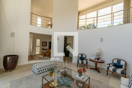 Casa de condomínio à venda com 857m², 4 quartos e 12 vagasSala de Estar