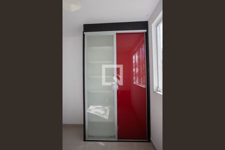 Casa de condomínio à venda com 170m², 3 quartos e 3 vagas Casa de condomínio à venda com 170m², 3 quartos e 3 vagasQuarto 2