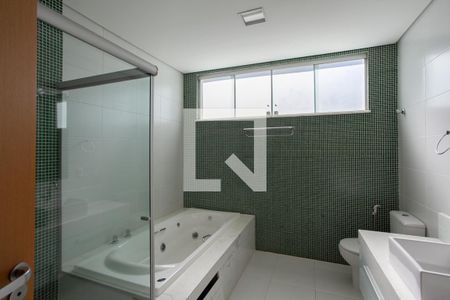 Casa de condomínio à venda com 170m², 3 quartos e 3 vagas Casa de condomínio à venda com 170m², 3 quartos e 3 vagasBanheiro da Suíte