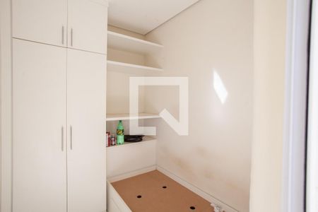 Casa de condomínio à venda com 170m², 3 quartos e 3 vagas Casa de condomínio à venda com 170m², 3 quartos e 3 vagasQuarto de Serviço