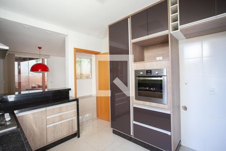 Casa de condomínio à venda com 170m², 3 quartos e 3 vagas Casa de condomínio à venda com 170m², 3 quartos e 3 vagasCozinha