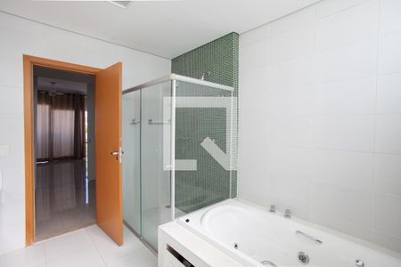 Casa de condomínio à venda com 170m², 3 quartos e 3 vagas Casa de condomínio à venda com 170m², 3 quartos e 3 vagasBanheiro da Suíte