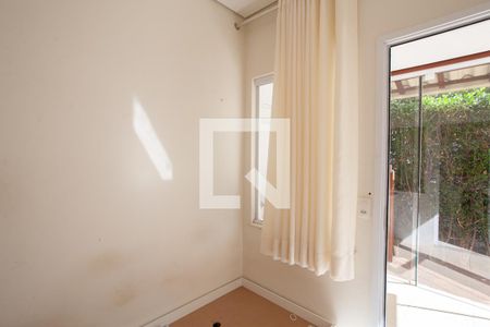 Casa de condomínio à venda com 170m², 3 quartos e 3 vagas Casa de condomínio à venda com 170m², 3 quartos e 3 vagasQuarto de Serviço