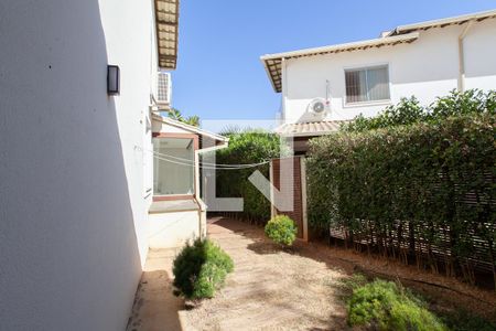 Casa de condomínio à venda com 170m², 3 quartos e 3 vagas Casa de condomínio à venda com 170m², 3 quartos e 3 vagasQuintal