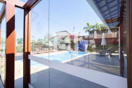 Casa de condomínio à venda com 170m², 3 quartos e 3 vagas Casa de condomínio à venda com 170m², 3 quartos e 3 vagasÁrea comum - Piscina