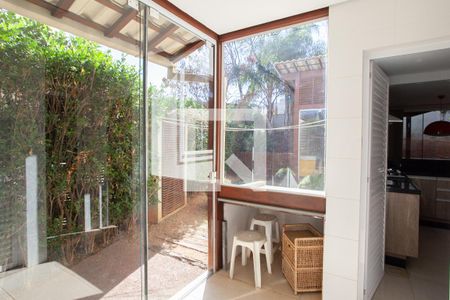 Casa de condomínio à venda com 170m², 3 quartos e 3 vagas Casa de condomínio à venda com 170m², 3 quartos e 3 vagasÁrea de Serviço