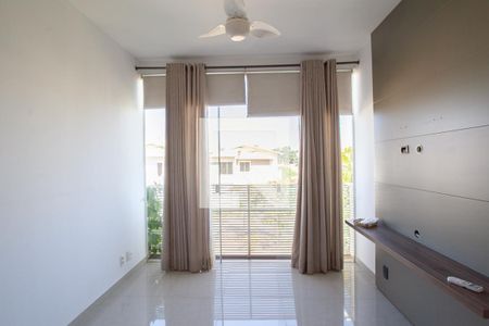 Casa de condomínio à venda com 170m², 3 quartos e 3 vagas Casa de condomínio à venda com 170m², 3 quartos e 3 vagasSuíte