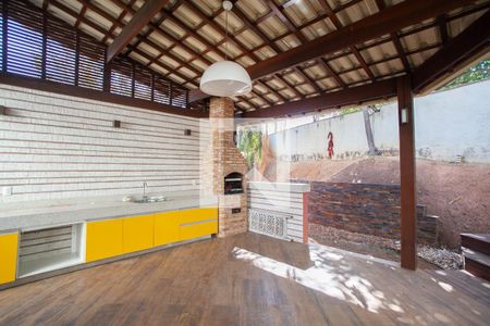 Casa de condomínio à venda com 170m², 3 quartos e 3 vagas Casa de condomínio à venda com 170m², 3 quartos e 3 vagasEspaço Gourmet