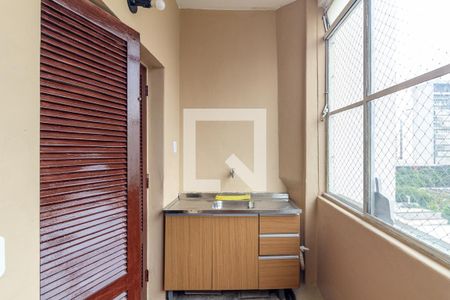 Studio à venda com 40m², 1 quarto e sem vaga Studio à venda com 40m², 1 quarto e sem vagaCozinha e Varanda