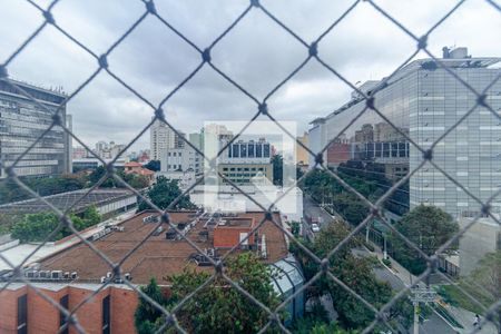 Studio à venda com 40m², 1 quarto e sem vaga Studio à venda com 40m², 1 quarto e sem vagaCozinha e Varanda