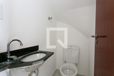 Lavabo de casa de condomínio para alugar com 2 quartos, 80m² em Vila Esperança, São Paulo