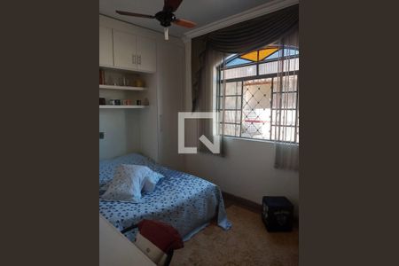 Casa à venda com 4 quartos, 300m² em Bairro da Glória, Contagem