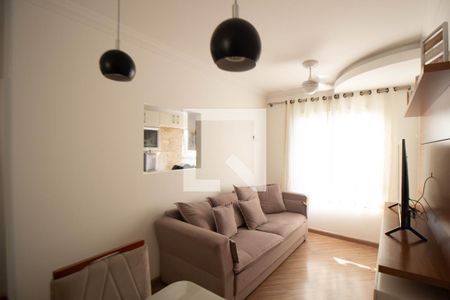 Sala de apartamento para alugar com 2 quartos, 50m² em Jardim Sabara, São Paulo