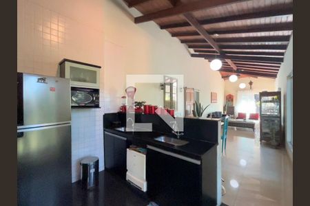 Casa de condomínio à venda com 300m², 4 quartos e 4 vagasCozinha