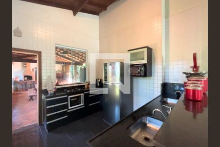 Casa de condomínio à venda com 300m², 4 quartos e 4 vagasCozinha