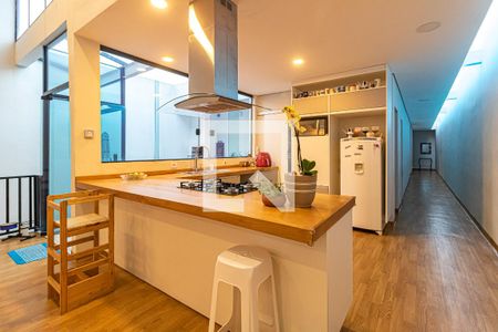 Casa à venda com 480m², 6 quartos e 12 vagasCozinha