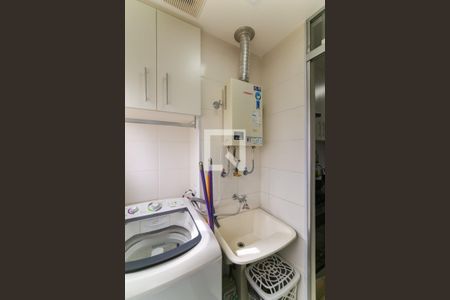 Apartamento à venda com 43m², 2 quartos e 1 vaga Apartamento à venda com 43m², 2 quartos e 1 vagaÁrea de Serviço