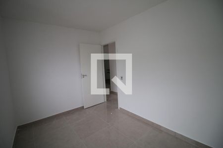 Quarto 1 de apartamento para alugar com 2 quartos, 42m² em Brás de Pina, Rio de Janeiro