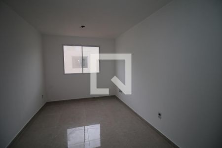 Sala de apartamento para alugar com 2 quartos, 42m² em Brás de Pina, Rio de Janeiro