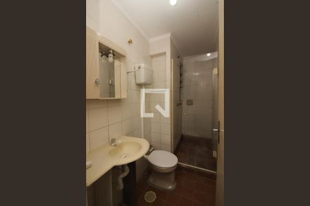 Banheiro de apartamento à venda com 1 quarto, 45m² em Nonoai, Porto Alegre