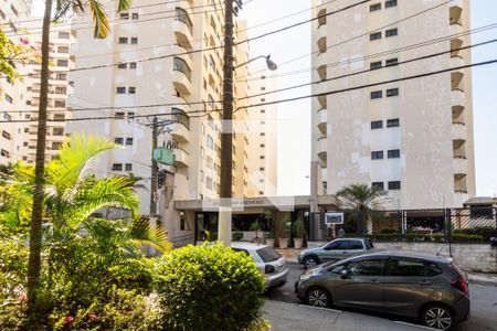 Apartamento à venda com 80m², 2 quartos e 2 vagas Apartamento à venda com 80m², 2 quartos e 2 vagasFachada e portaria