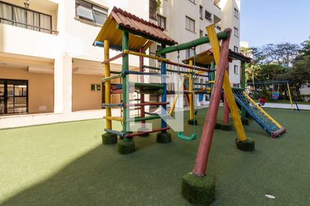 Apartamento à venda com 80m², 2 quartos e 2 vagas Apartamento à venda com 80m², 2 quartos e 2 vagasÁrea comum - Playground