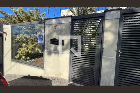 Casa de condomínio à venda com 70m², 2 quartos e 2 vagas Casa de condomínio à venda com 70m², 2 quartos e 2 vagasFachada