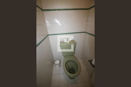 Casa para alugar com 415m², 4 quartos e 6 vagasBanheiro