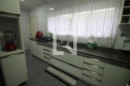 Casa para alugar com 415m², 4 quartos e 6 vagasCozinha