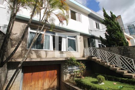 Casa para alugar com 415m², 4 quartos e 6 vagasEntrada