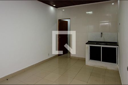 Sala/Cozinha de apartamento para alugar com 1 quarto, 39m² em Recreio dos Bandeirantes, Rio de Janeiro