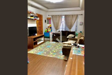 Casa à venda com 4 quartos, 206m² em Jardim Panorama (Zona Leste), São Paulo