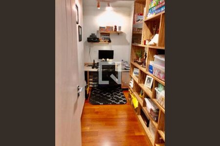 Casa à venda com 4 quartos, 206m² em Jardim Panorama (Zona Leste), São Paulo