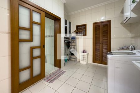 Casa à venda com 340m², 4 quartos e 2 vagasÁrea de Serviço