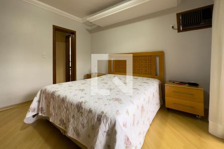 Casa à venda com 340m², 4 quartos e 2 vagasSuíte 2