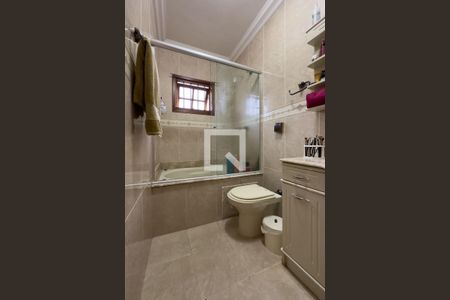 Casa à venda com 340m², 4 quartos e 2 vagasBanheiro da Suíte 1