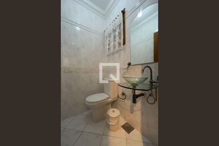 Casa à venda com 340m², 4 quartos e 2 vagasLavabo 1