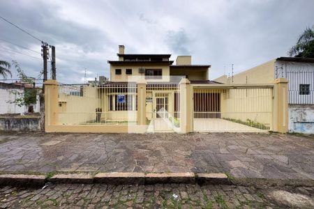 Casa à venda com 340m², 4 quartos e 2 vagasFachada