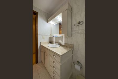 Casa à venda com 340m², 4 quartos e 2 vagasBanheiro Corredor