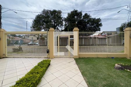 Casa à venda com 340m², 4 quartos e 2 vagasFachada