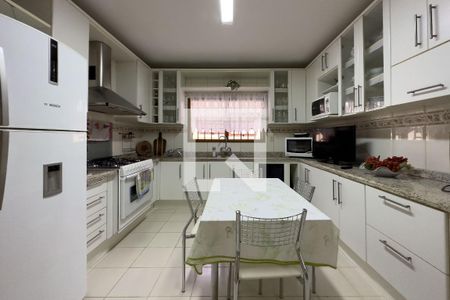 Casa à venda com 340m², 4 quartos e 2 vagasCozinha